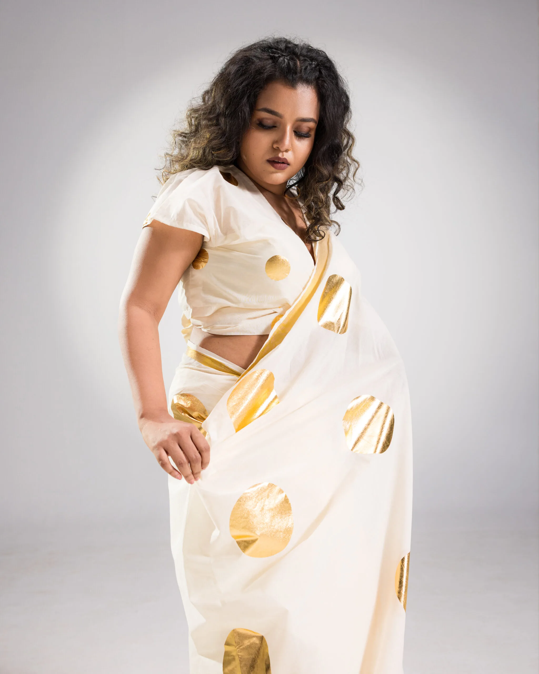 Gold Circles - Image 4