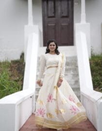 Lotus Dhavani