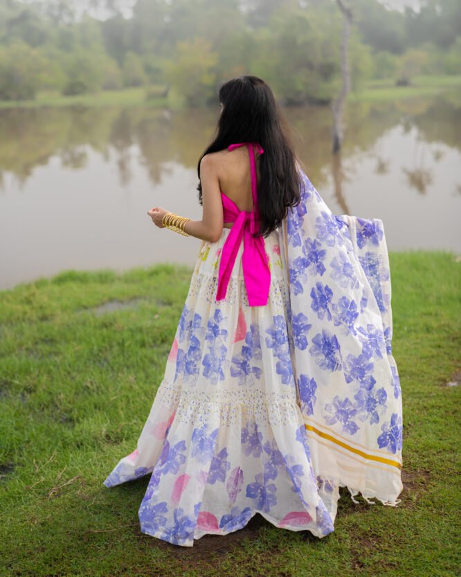 Lavenders Floral Dhavani - Image 4